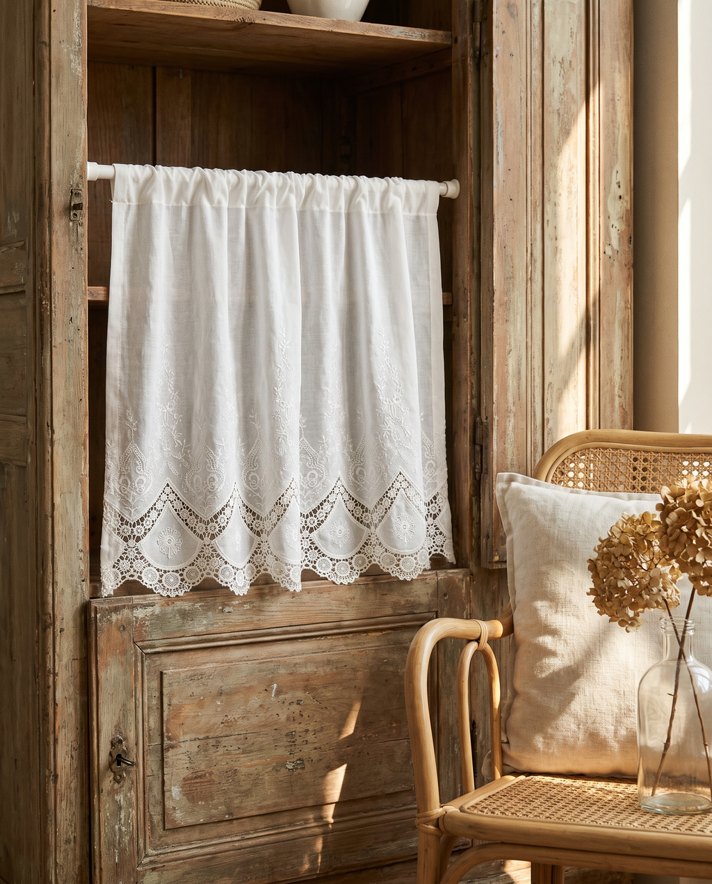 Brise-bise blanc en dentelle fleurie — vue 5